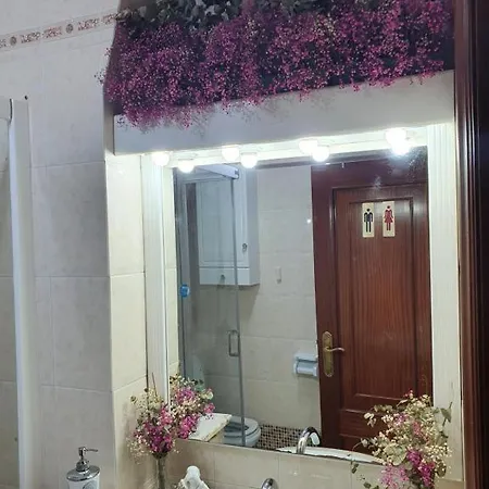 Apartamento Iluminado Festivo Cerca Del Centro