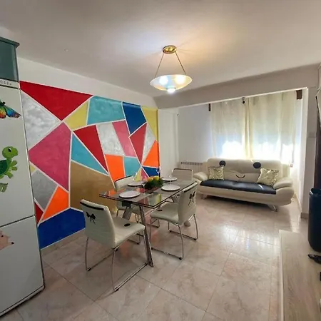 Iluminado Festivo Cerca Del Centro Apartamento *